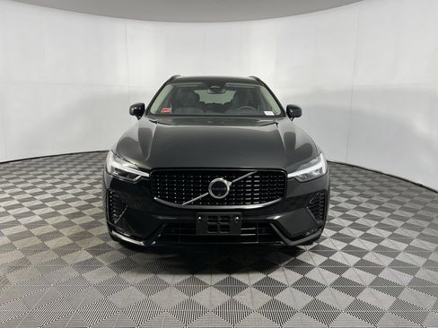 Used 2025 Volvo XC60 B5 Plus image 7