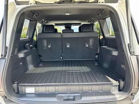 Used 2027 Toyota Land Cruiser AWD/4WD image 22