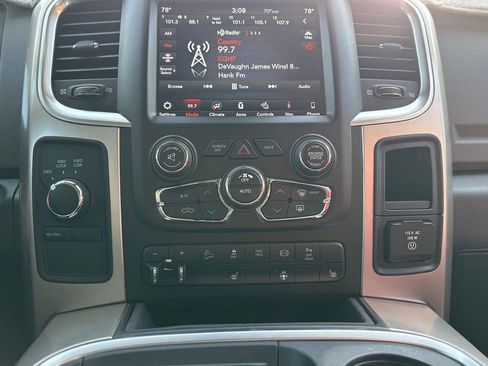 Used 2018 RAM 2500 Big Horn w/ Harvest Edition image 24