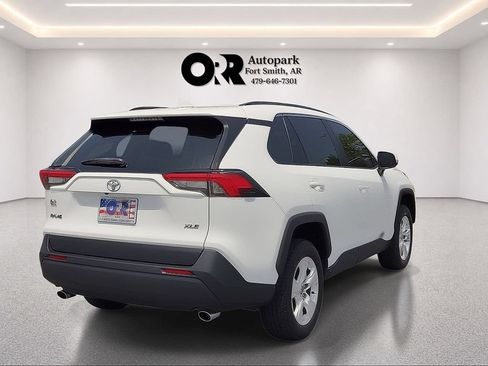Used 2021 Toyota RAV4 XLE FWD image 5