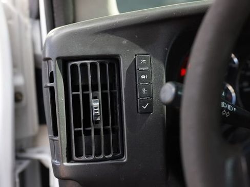 Used 2012 Chevrolet Express 3500 Extended RWD image 40