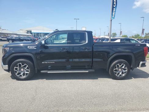 New 2026 GMC Sierra 1500 SLE w/ X31 Off-Road Package AWD/4WD image 2