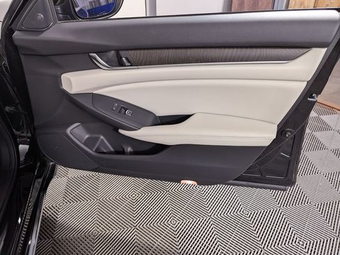 Used 2018 Honda Accord EX-L image 27
