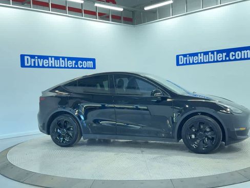 Used 2023 Tesla Model Y Long Range image 4