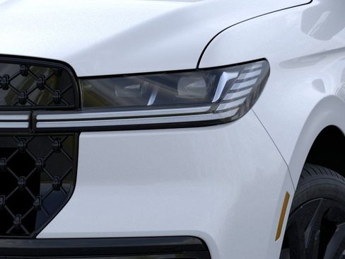 New 2026 Lincoln Navigator Black Label AWD/4WD image 18
