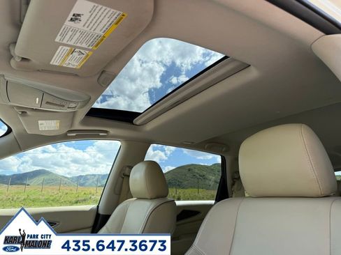 Used 2019 INFINITI QX60 Luxe w/ Essential Package FWD image 24
