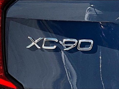 New 2026 Volvo XC90 B6 Plus w/ Protection Package image 9