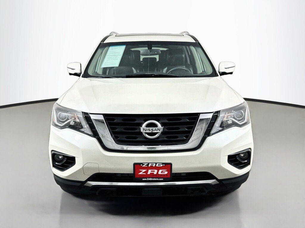 Used 2017 Nissan Pathfinder Platinum AWD/4WD image 8