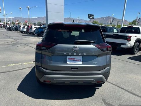 Used 2023 Nissan Rogue S AWD/4WD image 9