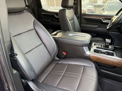 Certified 2022 Chevrolet Silverado 1500 High Country w/ High Country Premium Package image 35