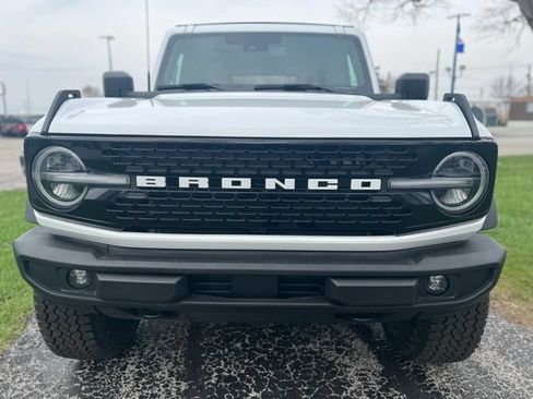 New 2026 Ford Bronco Outer Banks w/ Sasquatch Package AWD/4WD image 3