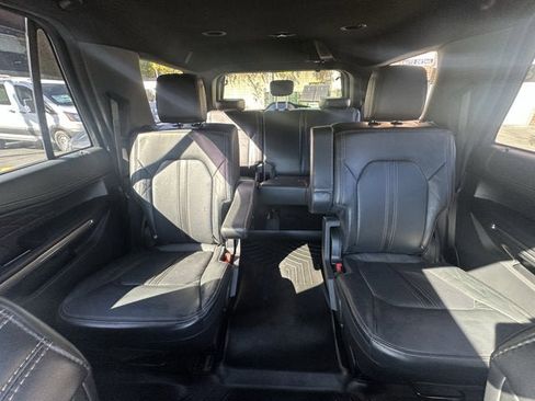 Used 2022 Ford Expedition Platinum image 23