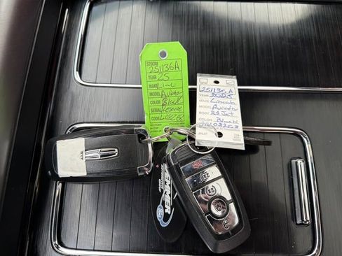 Certified 2025 Lincoln Aviator Reserve w/ Jet Appearance Package image 33