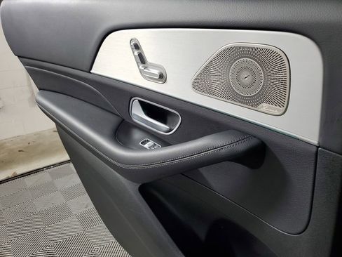 Used 2025 Mercedes-Benz GLS 450 4MATIC image 19