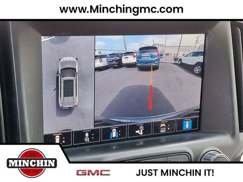 Used 2023 GMC Terrain SLT w/ Tech Package image 15