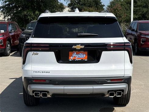New 2026 Chevrolet Traverse LT w/ Driver Confidence Package image 5