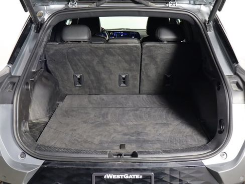 Used 2024 Chevrolet Equinox EV RS FWD image 16