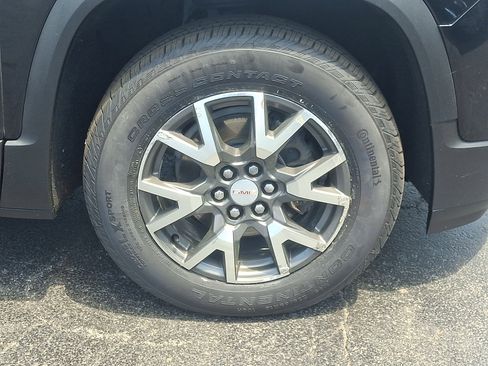 Used 2023 GMC Acadia SLE AWD/4WD image 8