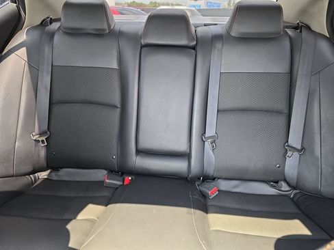 Used 2022 Nissan Altima 2.0 SR FWD image 13