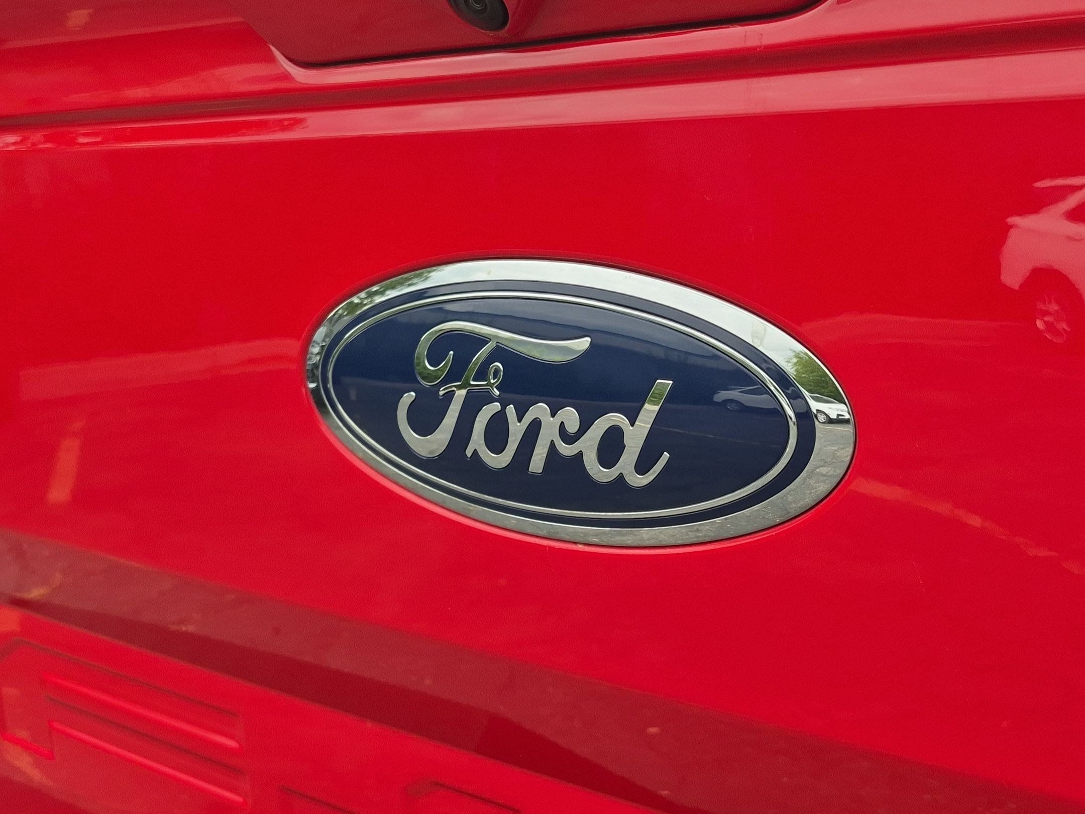 Used 2019 Ford F150 Lariat w/ Equipment Group 502A Luxury AWD/4WD image 14
