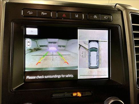 Used 2021 Ford Expedition XLT image 29