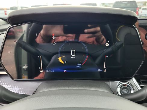 New 2026 Chevrolet Trax ACTIV w/ Sunroof Package FWD image 17