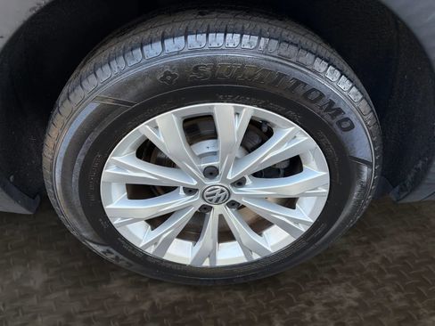 Used 2019 Volkswagen Tiguan SE w/ Panoramic Sunroof Package AWD/4WD image 42