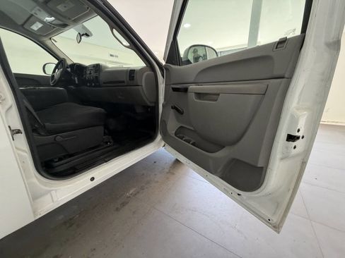 Used 2011 Chevrolet Silverado 1500 W/T image 14