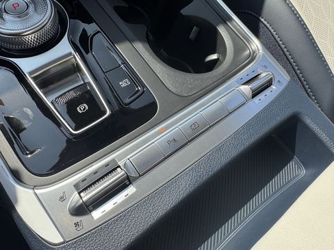 New 2027 Kia Carnival SX FWD image 23