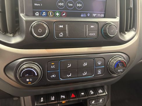 Used 2020 Chevrolet Colorado Z71 w/ Z71 Midnight Edition AWD/4WD image 29