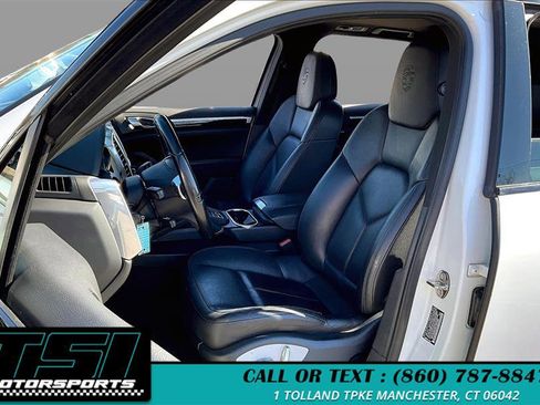 Used 2014 Porsche Cayenne Platinum Edition image 25