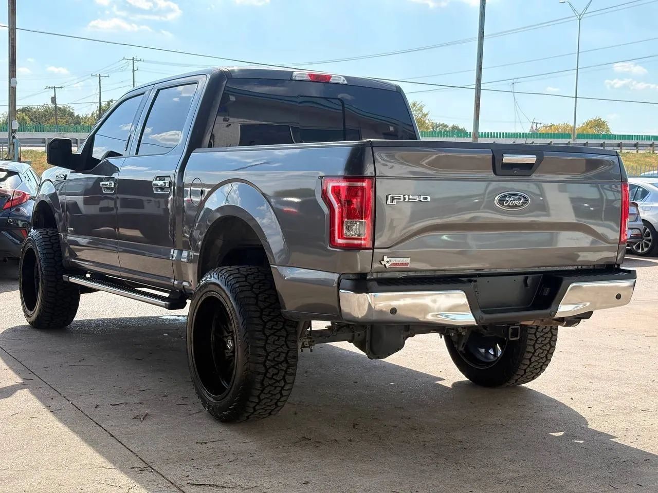 Used 2016 Ford F150 XLT w/ Equipment Group 302A Luxury RWD image 5