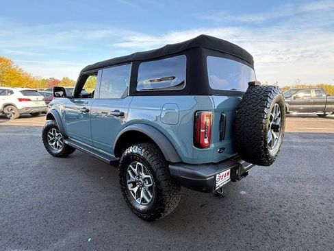 Used 2022 Ford Bronco Badlands image 5