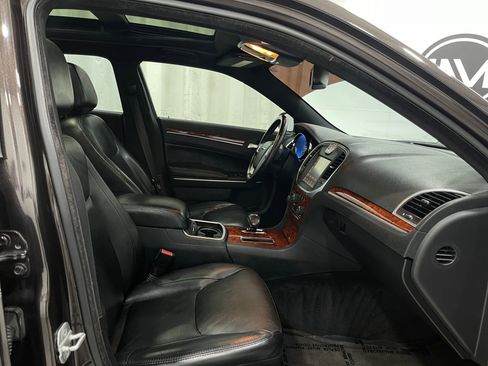 Used 2012 Chrysler 300 Limited RWD image 29