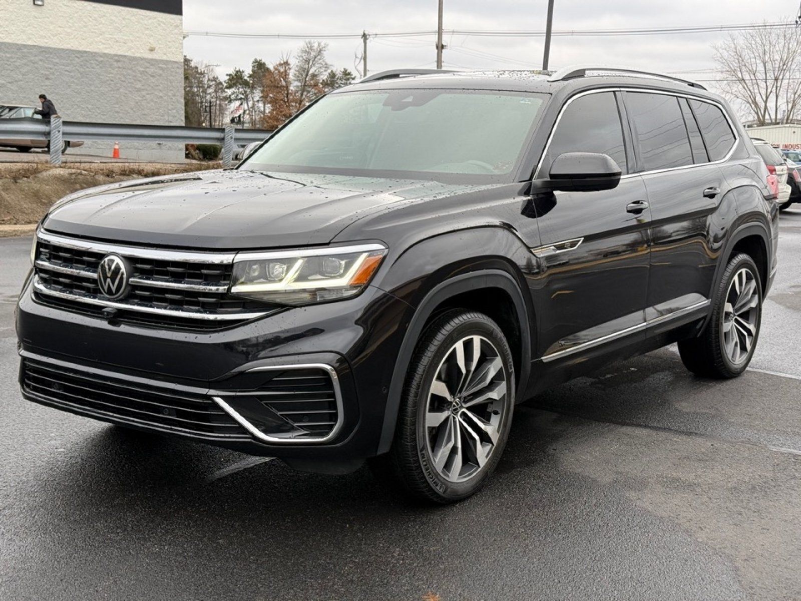 Used 2021 Volkswagen Atlas SEL Premium AWD/4WD image 4