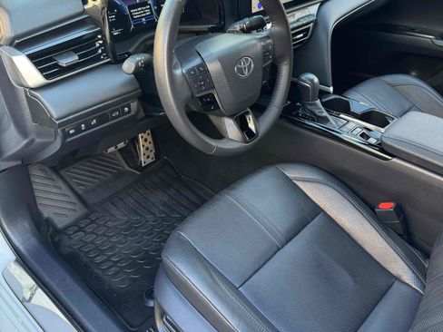 Used 2025 Toyota Camry XSE FWD image 29