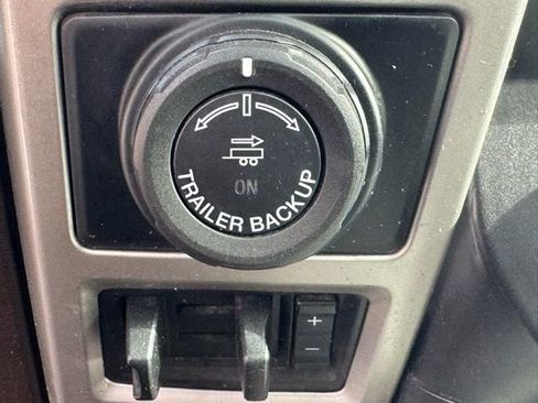 Used 2018 Ford F150 King Ranch w/ Equipment Group 601A Luxury image 19