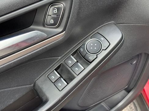 Used 2022 Ford Escape SEL image 18