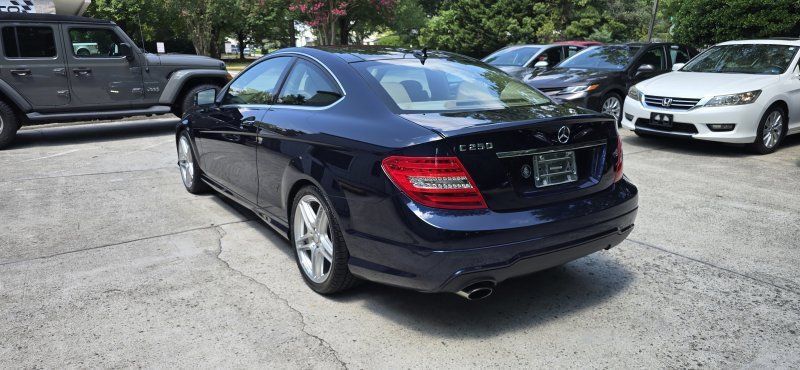 Used 2014 Mercedes-Benz C 250 Coupe image 3
