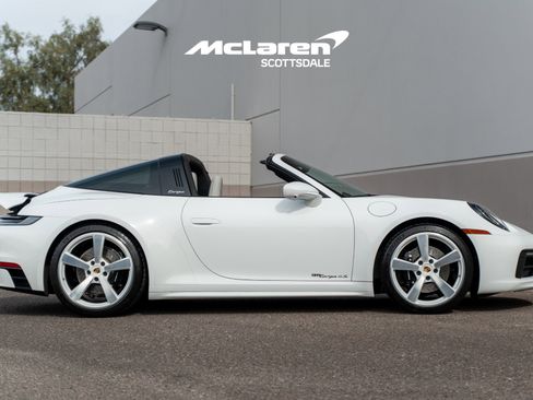 Used 2023 Porsche 911 Targa 4S AWD/4WD image 8