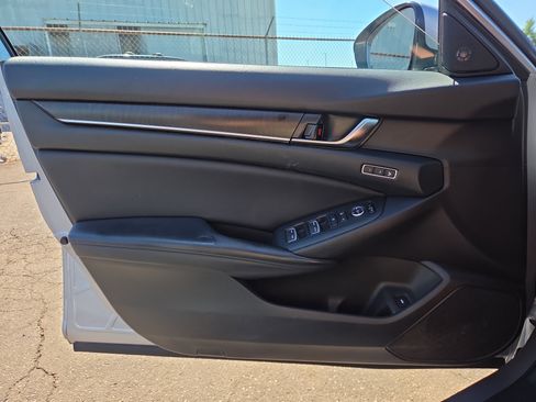 Used 2018 Honda Accord EX-L image 17