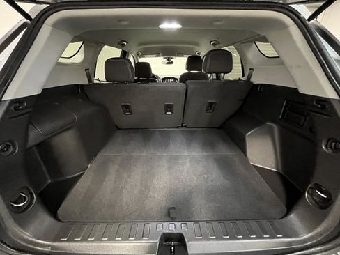 Used 2024 GMC Terrain SLE image 14