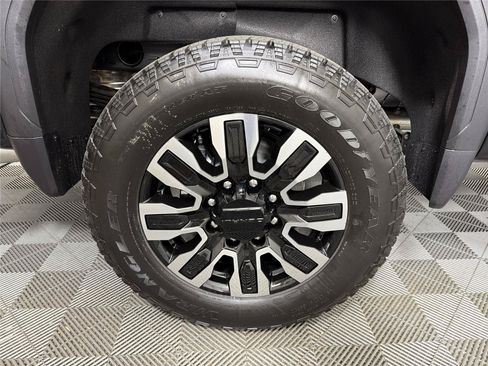New 2026 GMC Sierra 2500 Denali Ultimate AWD/4WD image 15