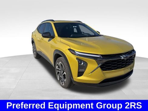 Used 2024 Chevrolet Trax RS w/ Driver Confidence Package image 4