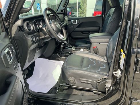 Used 2021 Jeep Gladiator Overland w/ Popular Equipment Package image 5