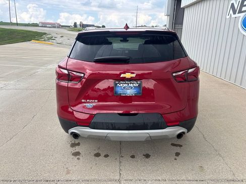 Used 2019 Chevrolet Blazer LT w/ Sound & Technology Package FWD image 5