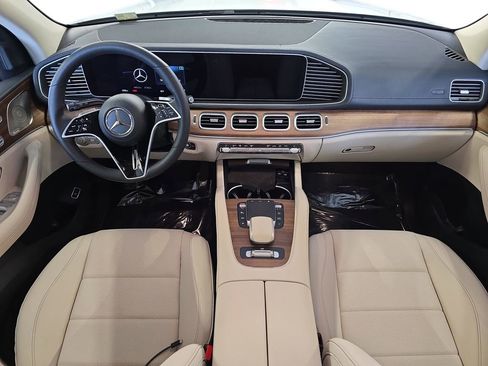 Certified 2024 Mercedes-Benz GLS 450 4MATIC image 9