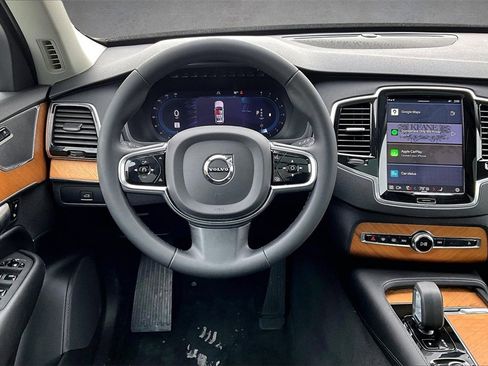 Used 2023 Volvo XC90 B6 Plus w/ Protection Package Premier image 8