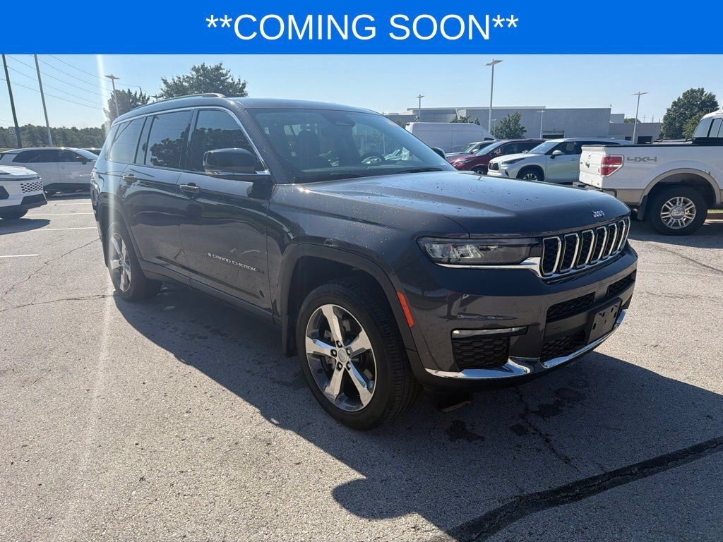 Used 2022 Jeep Grand Cherokee L Limited w/ Trailer Tow Group (B) AWD/4WD image 3