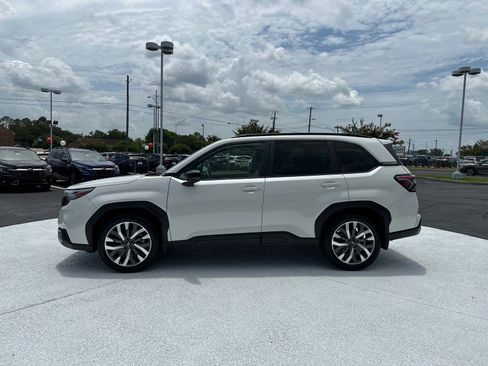 Certified 2025 Subaru Forester Touring w/ Popular Package - Touring AWD/4WD image 4